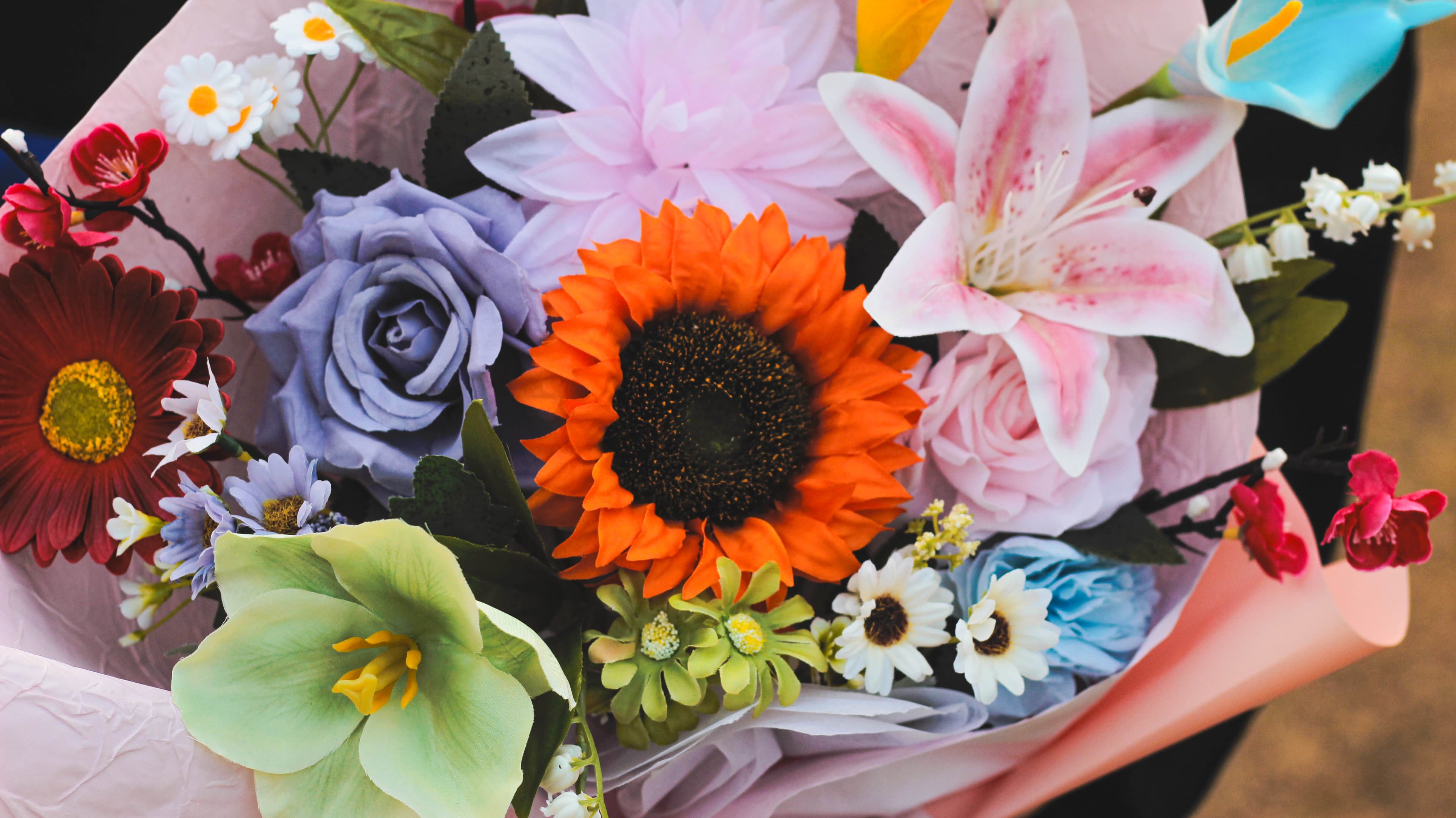 Hero floral arrangement 8